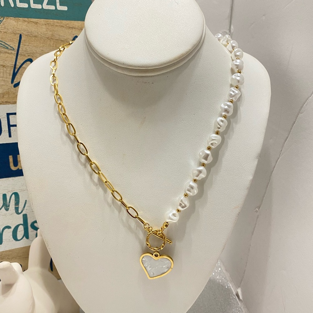 Gold and White Heart Pendant Necklace - Picture 4 of 7